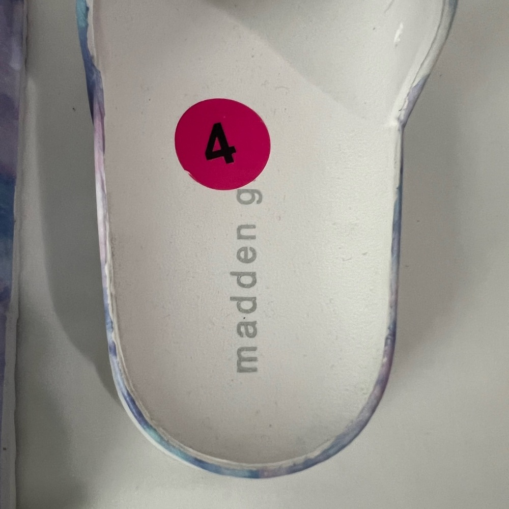 Madden Girl Multicolor Buckle‎ Slip On Sandals, Brand New - Picture 7 of 10